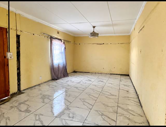 3 BEDROOM FREEHOLD FOR SALE IN VANDERBIJLPARK SW 1